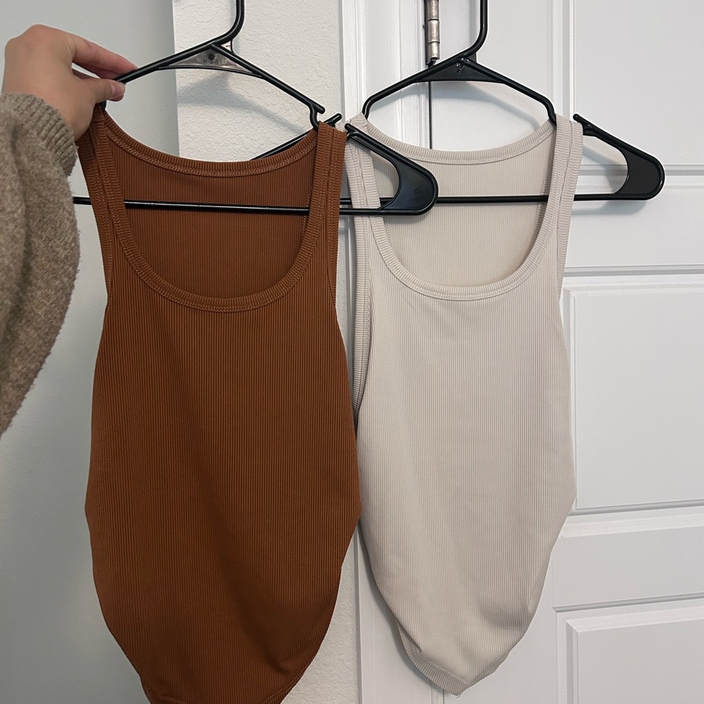 Set of 2 (Ribbed Scoop Neck Tank - Brown & Cream)